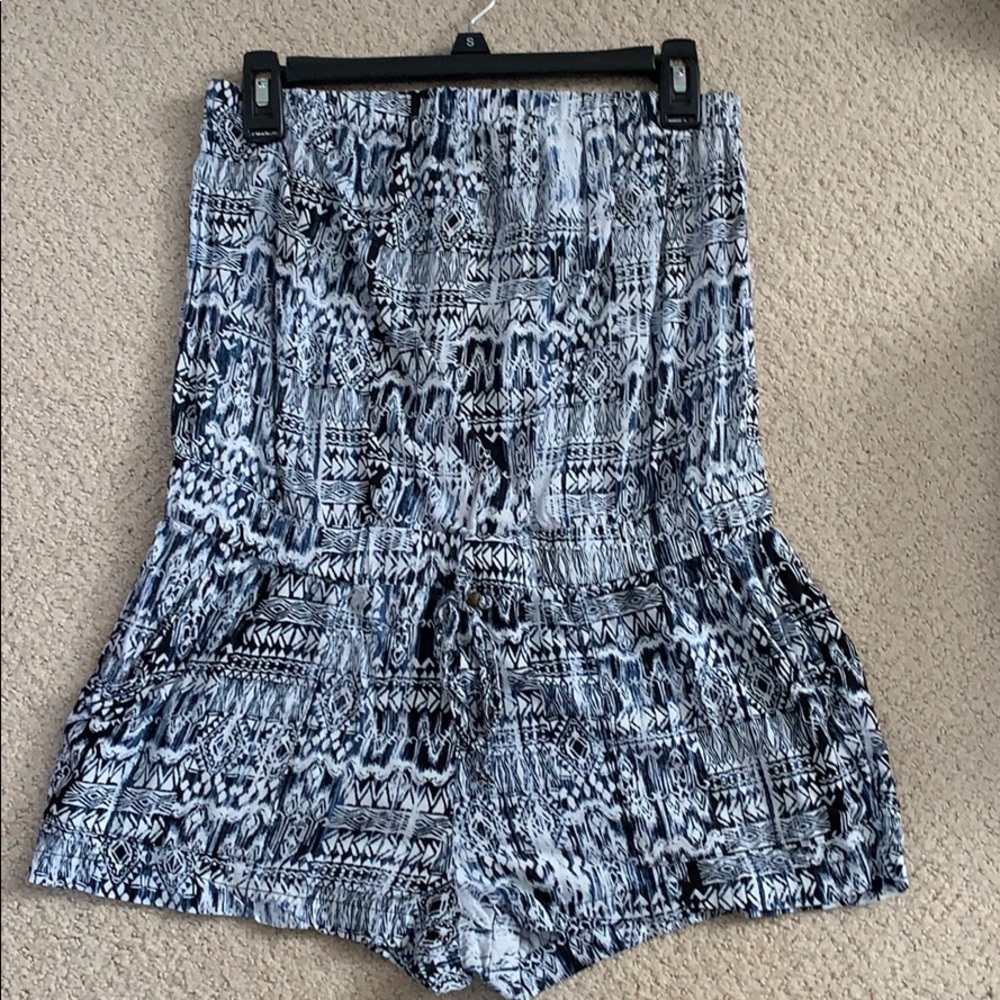 Strapless romper